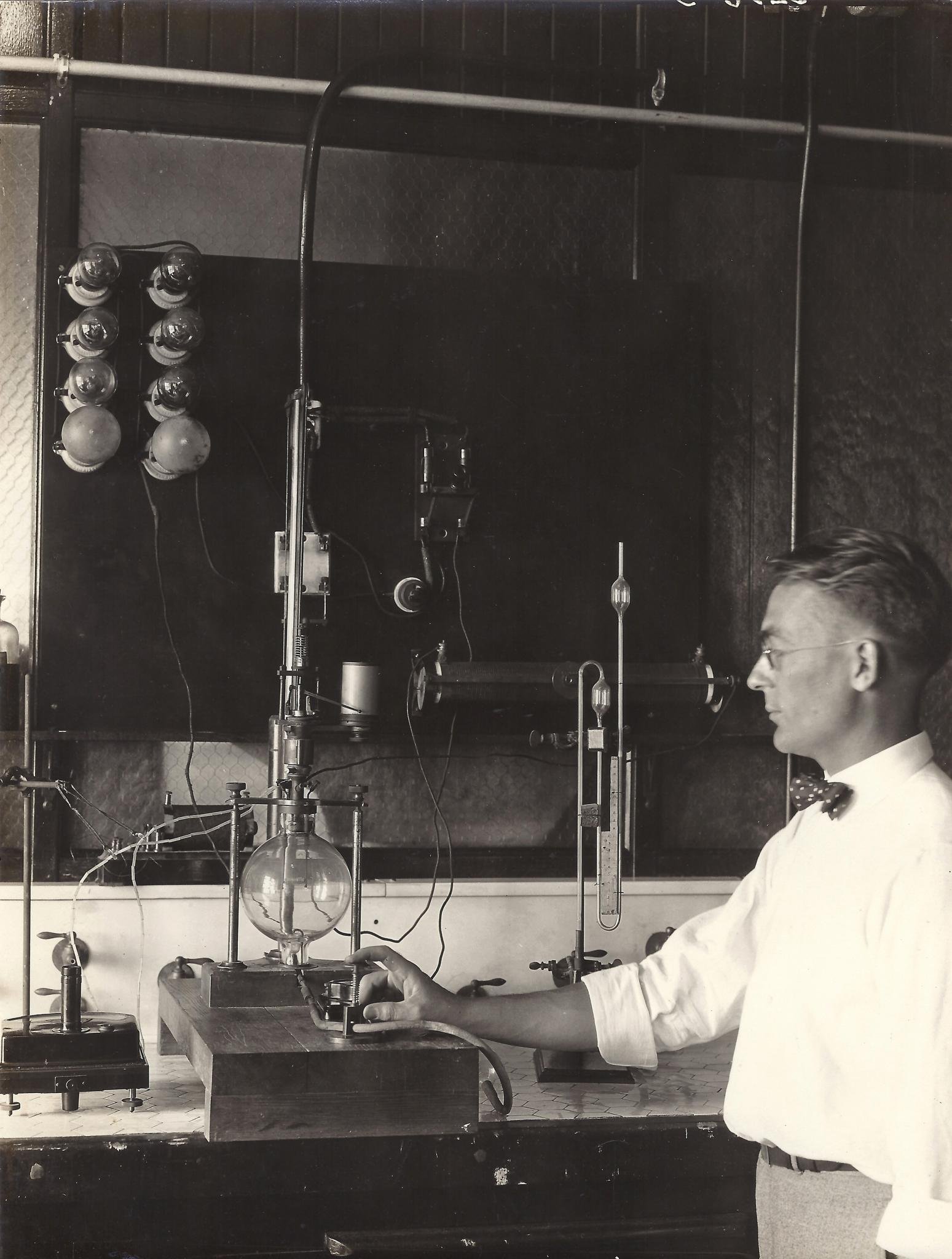 Quality control laboratory testing food-grade agricultural products